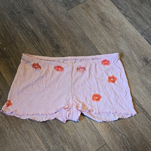SKIMS Pants - SKIMS Kim Kardashian Women's Medium Soft Lounge Shorts New w/out Tags!